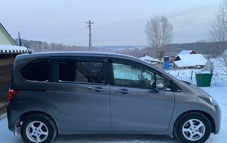 Honda Freed I, 2011 год, 900 000 рублей, 7 фотография