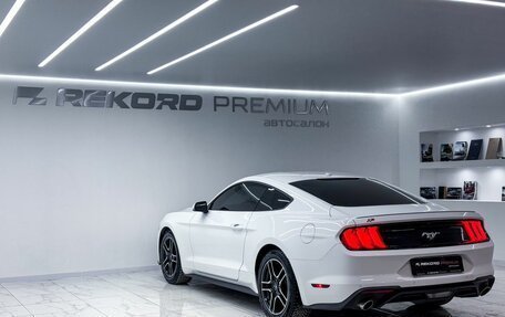 Ford Mustang VI рестайлинг, 2019 год, 3 100 000 рублей, 10 фотография