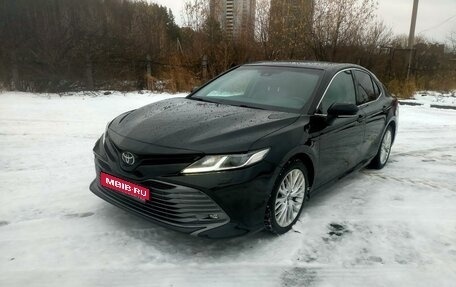 Toyota Camry, 2019 год, 2 690 000 рублей, 1 фотография