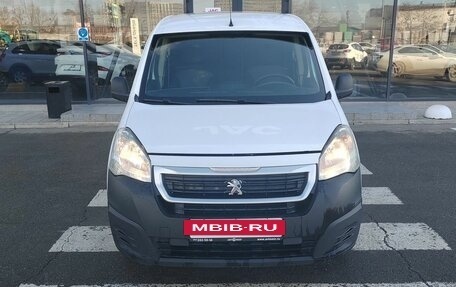 Peugeot Partner II рестайлинг 2, 2017 год, 1 400 000 рублей, 8 фотография