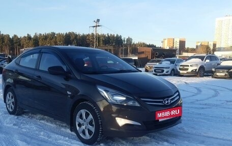 Hyundai Solaris II рестайлинг, 2015 год, 1 080 000 рублей, 3 фотография