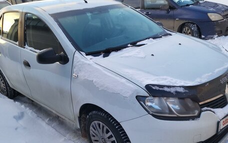 Renault Logan II, 2017 год, 790 000 рублей, 2 фотография