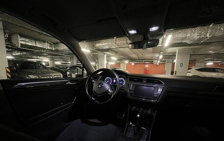 Volkswagen Tiguan II, 2016 год, 3 030 000 рублей, 16 фотография