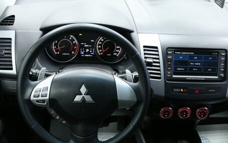 Mitsubishi Outlander III рестайлинг 3, 2011 год, 1 593 000 рублей, 15 фотография