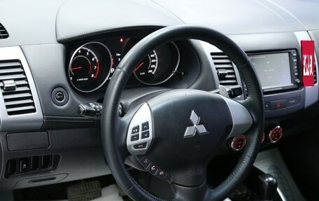 Mitsubishi Outlander III рестайлинг 3, 2011 год, 1 593 000 рублей, 13 фотография