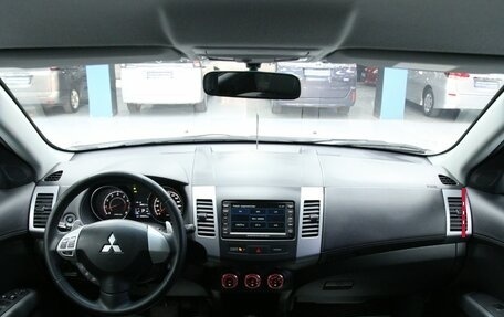 Mitsubishi Outlander III рестайлинг 3, 2011 год, 1 593 000 рублей, 16 фотография