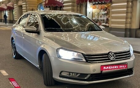 Volkswagen Passat B7, 2011 год, 790 000 рублей, 2 фотография