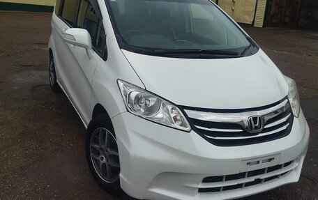 Honda Freed I, 2013 год, 1 300 000 рублей, 1 фотография