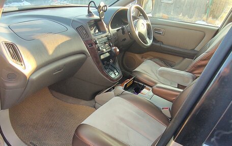 Toyota Harrier, 1998 год, 900 000 рублей, 8 фотография