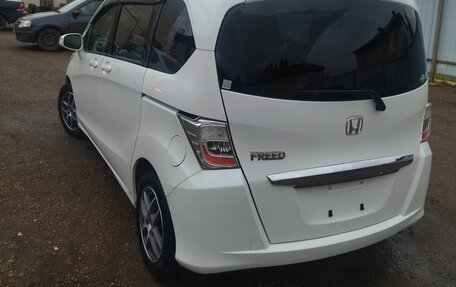 Honda Freed I, 2013 год, 1 300 000 рублей, 7 фотография