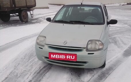 Renault Clio III, 2000 год, 220 000 рублей, 2 фотография