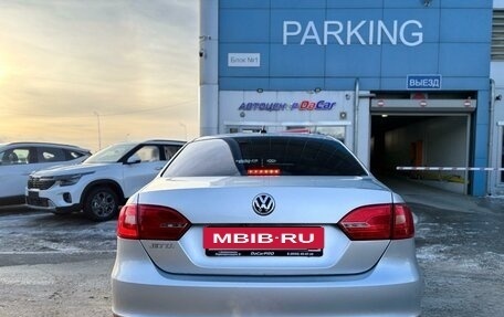 Volkswagen Jetta VI, 2012 год, 1 050 000 рублей, 3 фотография