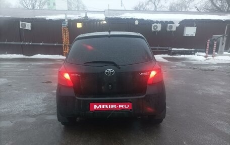 Toyota Yaris III рестайлинг, 2008 год, 570 000 рублей, 6 фотография