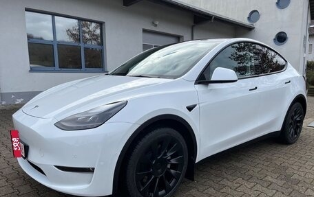 Tesla Model Y I, 2021 год, 6 488 000 рублей, 2 фотография