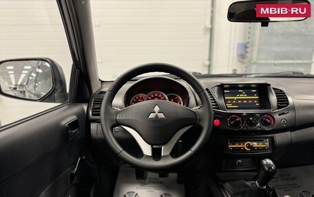 Mitsubishi L200 IV рестайлинг, 2013 год, 1 390 000 рублей, 19 фотография