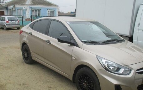 Hyundai Solaris II рестайлинг, 2012 год, 630 000 рублей, 1 фотография