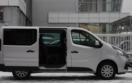 Renault Trafic, 2018 год, 2 770 000 рублей, 10 фотография