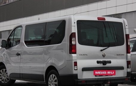 Renault Trafic, 2018 год, 2 770 000 рублей, 14 фотография