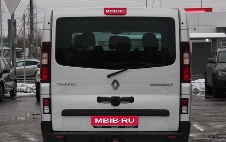 Renault Trafic, 2018 год, 2 770 000 рублей, 5 фотография