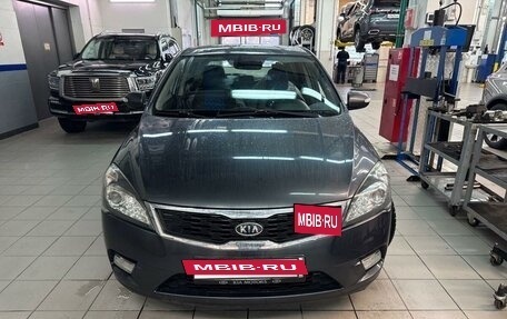 KIA cee'd I рестайлинг, 2011 год, 837 000 рублей, 2 фотография