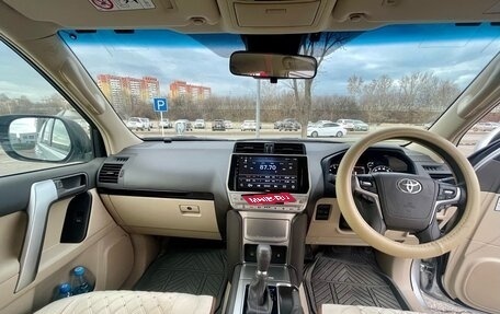 Toyota Land Cruiser Prado 150 рестайлинг 2, 2019 год, 5 300 000 рублей, 6 фотография