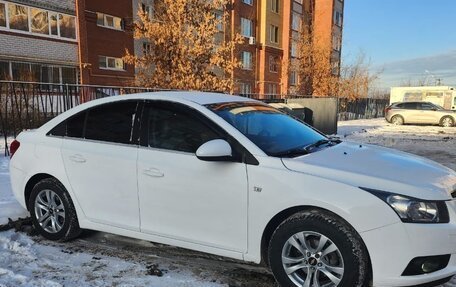 Chevrolet Cruze II, 2012 год, 915 000 рублей, 3 фотография