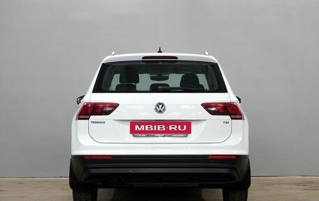 Volkswagen Tiguan II, 2017 год, 2 230 000 рублей, 7 фотография