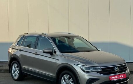 Volkswagen Tiguan II, 2021 год, 3 130 000 рублей, 2 фотография