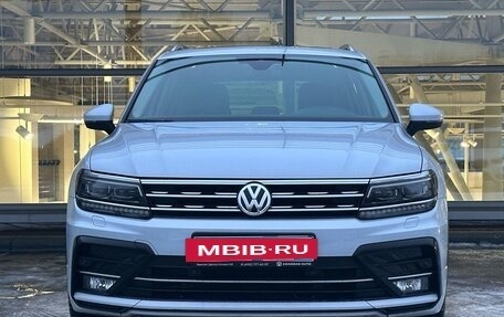 Volkswagen Tiguan II, 2019 год, 3 399 000 рублей, 2 фотография