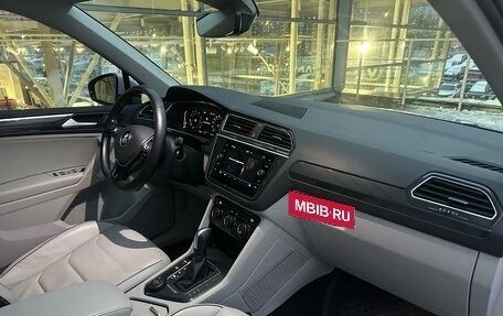 Volkswagen Tiguan II, 2019 год, 3 399 000 рублей, 11 фотография