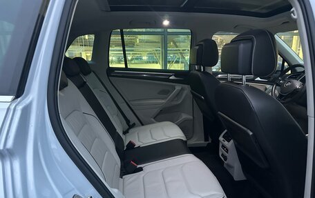 Volkswagen Tiguan II, 2019 год, 3 399 000 рублей, 18 фотография