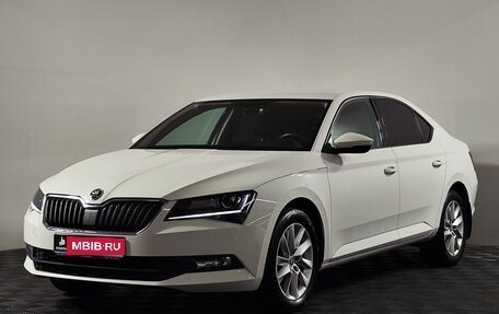 Skoda Superb III рестайлинг, 2019 год, 1 959 000 рублей, 1 фотография