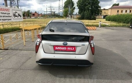 Toyota Prius IV XW50, 2016 год, 2 190 000 рублей, 10 фотография