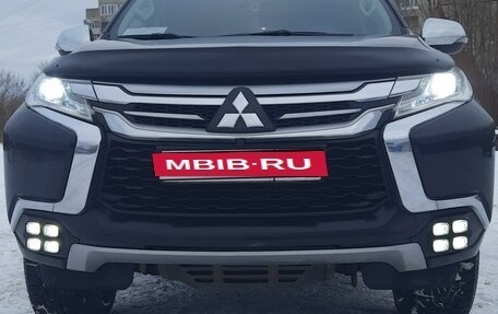 Mitsubishi Pajero Sport III рестайлинг, 2018 год, 3 333 000 рублей, 10 фотография