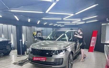 Land Rover Range Rover IV рестайлинг, 2018 год, 9 900 000 рублей, 3 фотография