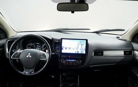 Mitsubishi Outlander III рестайлинг 3, 2012 год, 1 450 000 рублей, 10 фотография