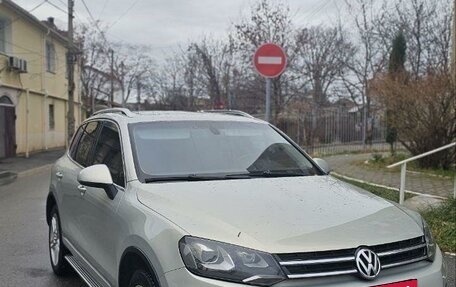 Volkswagen Touareg III, 2011 год, 2 700 000 рублей, 2 фотография