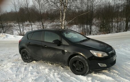 Opel Astra J, 2012 год, 870 000 рублей, 3 фотография