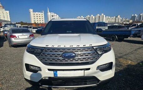 Ford Explorer VI, 2022 год, 3 000 000 рублей, 2 фотография