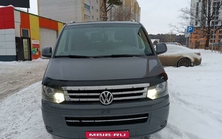 Volkswagen Caravelle T5, 2014 год, 2 375 000 рублей, 2 фотография