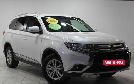 Mitsubishi Outlander III рестайлинг 3, 2017 год, 2 239 000 рублей, 3 фотография