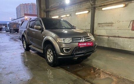 Mitsubishi L200 IV рестайлинг, 2013 год, 2 490 000 рублей, 11 фотография