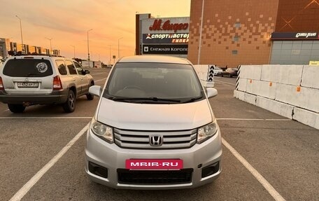 Honda Freed I, 2010 год, 1 270 000 рублей, 2 фотография