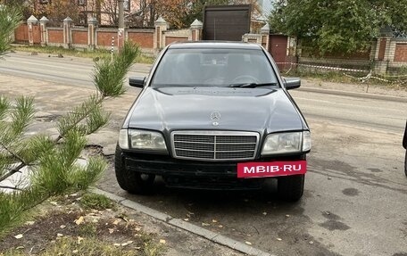 Mercedes-Benz C-Класс, 1995 год, 150 000 рублей, 4 фотография