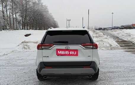 Toyota RAV4, 2021 год, 3 930 500 рублей, 6 фотография