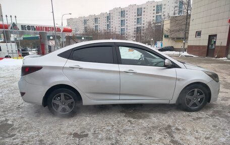 Hyundai Solaris II рестайлинг, 2015 год, 800 000 рублей, 9 фотография