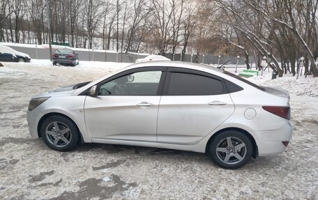 Hyundai Solaris II рестайлинг, 2015 год, 800 000 рублей, 12 фотография