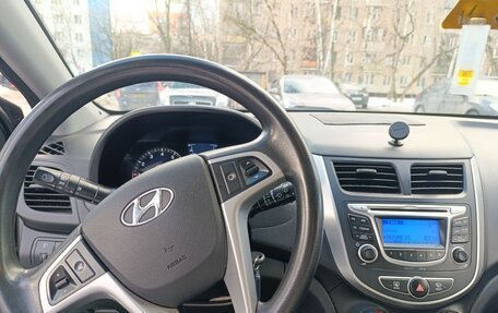 Hyundai Solaris II рестайлинг, 2014 год, 910 000 рублей, 5 фотография