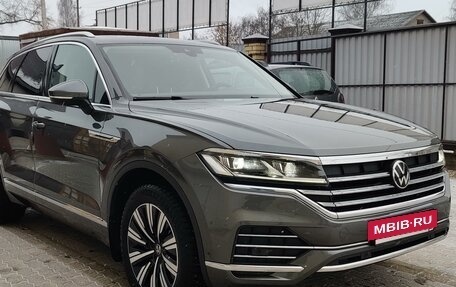 Volkswagen Touareg III, 2020 год, 7 300 000 рублей, 2 фотография