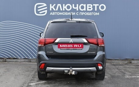 Mitsubishi Outlander III рестайлинг 3, 2015 год, 1 690 000 рублей, 4 фотография